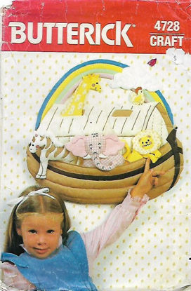 Picture of A97 BUTTERICK 4728:  QUILTED 'CHILD'S' WALL HANGING SIZE 17" or 43cm