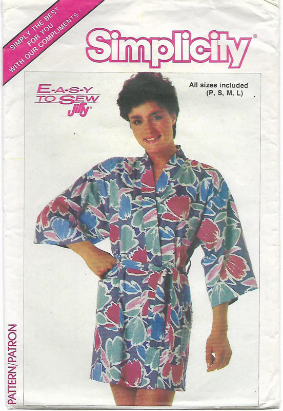 Picture of C12 SIMPLICITY 0017: EASY 2 SEW KIMONO ROBE SIZE 6-20