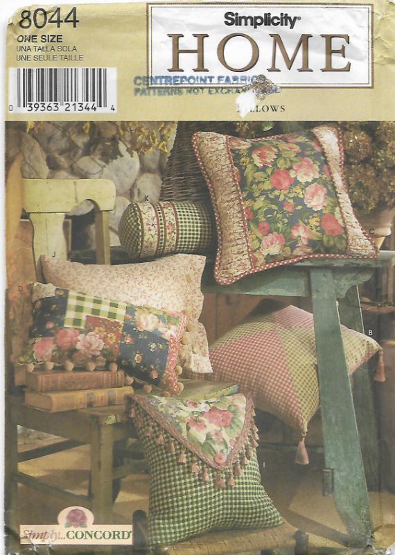 Picture of A42 SIMPLICITY 8044: PILLOWS IN TWELVE STYLES