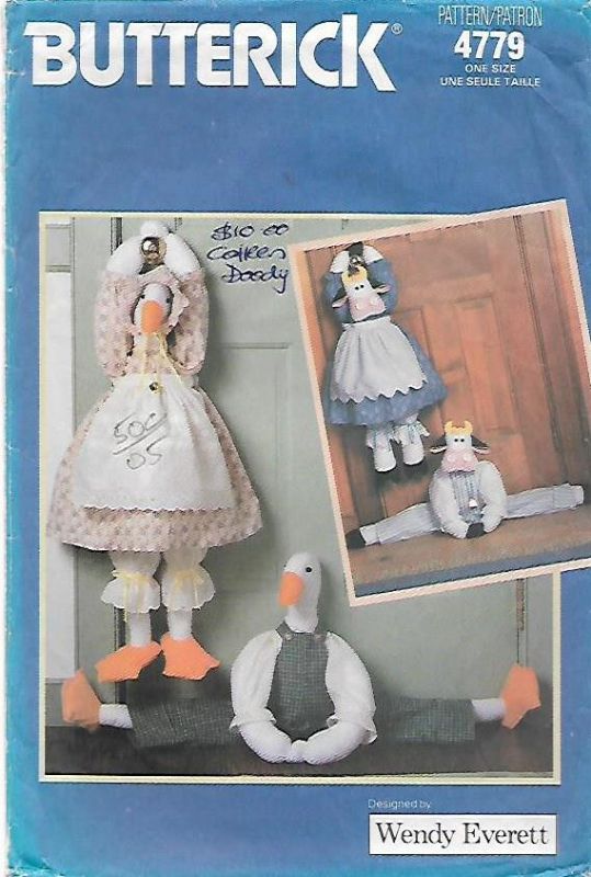 Picture of F9 BUTTERICK 4779: DRAFT STOP DECORATION SIZE 30"or 76cm 
