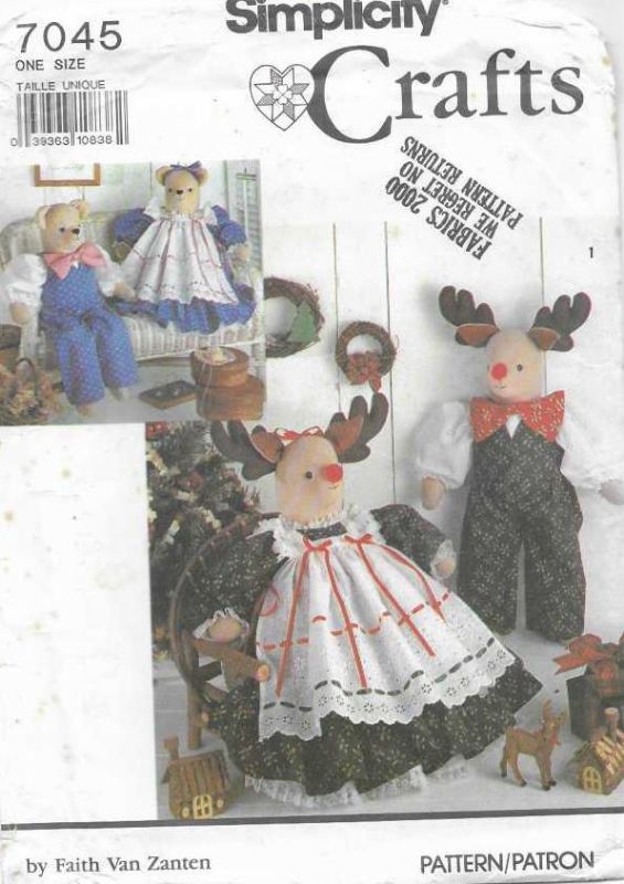 Picture of C248 SIMPLICITY 7045: DECORATIVE STUFFED REINDEER & BEAR ONE SIZE 