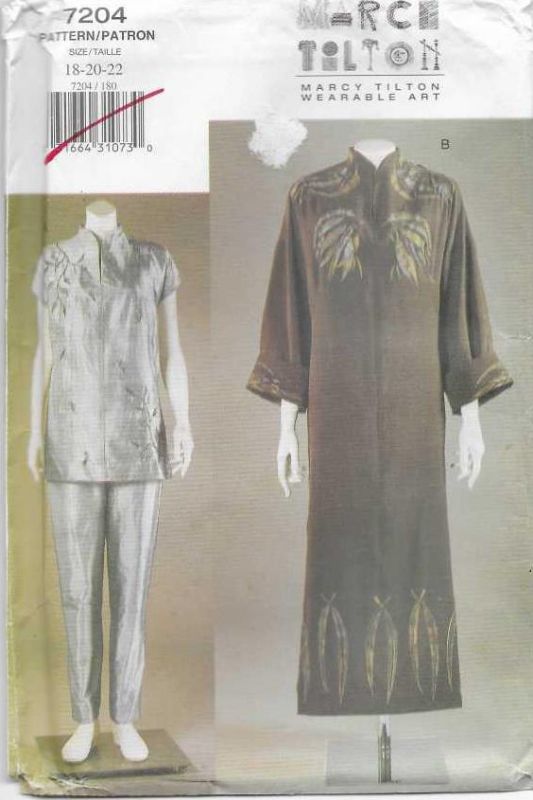 Picture of C253 VOGUE 7204: DRESS TUNIC & PANTS SIZE 18-22