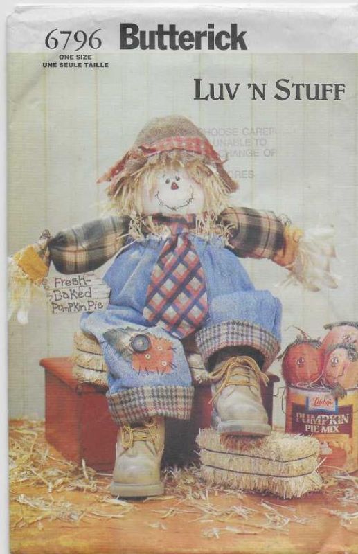Picture of A36 BUTTERICK 6796: SCARECROW & LIL POUMPKINS SIZE 22"or 56cm
